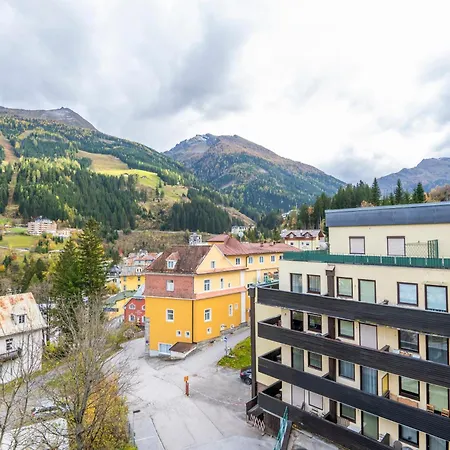 Grenzberg, - Rooftop